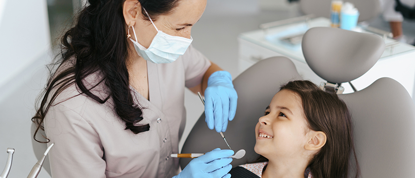 How Pediatric Dentist Help Your Family