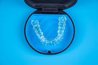 Your Complete Guide to Invisalign Chewies